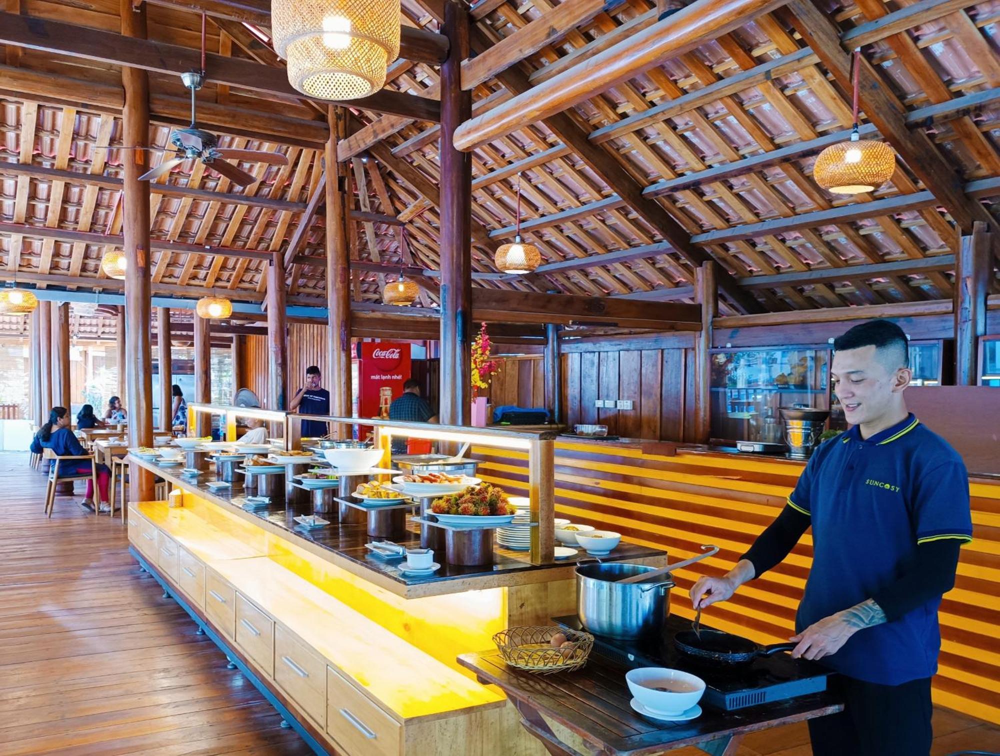 Suncosy Central Hotel Дуонг-Донг Экстерьер фото