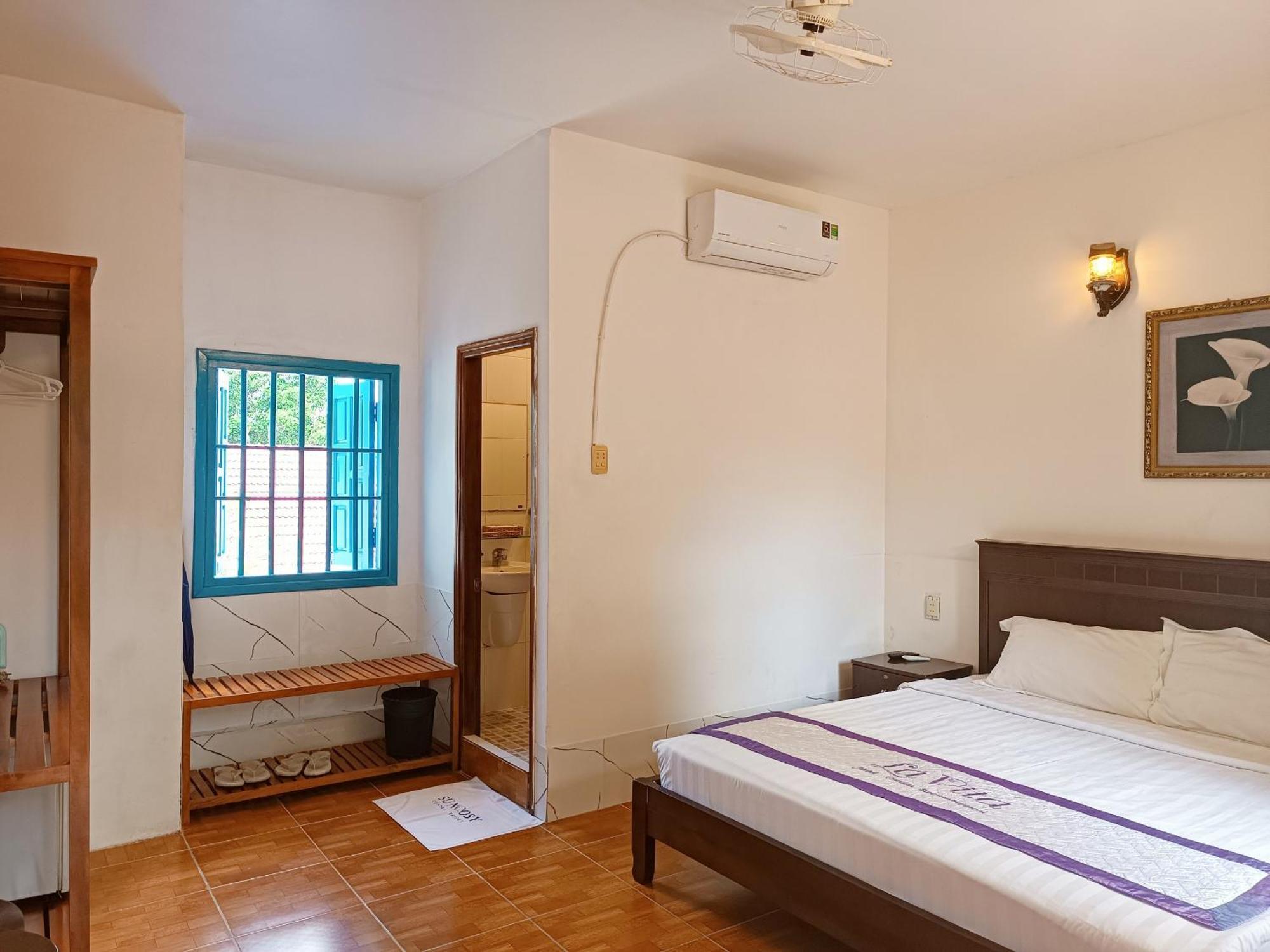 Suncosy Central Hotel Дуонг-Донг Экстерьер фото